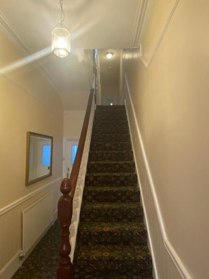 Landguard Lodge Guest House Shipley  Екстериор снимка