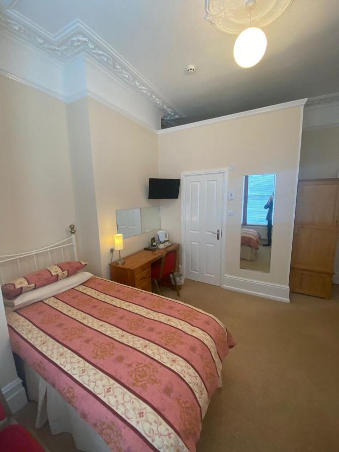 Landguard Lodge Guest House Shipley  Екстериор снимка